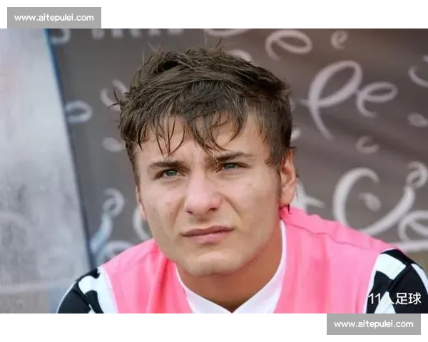 罗体：因莫比莱青训机构因违建查封 6 人被查