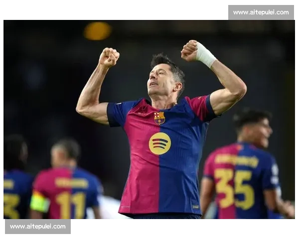 莱万的 13 球哲学：百球目标的两面镜子